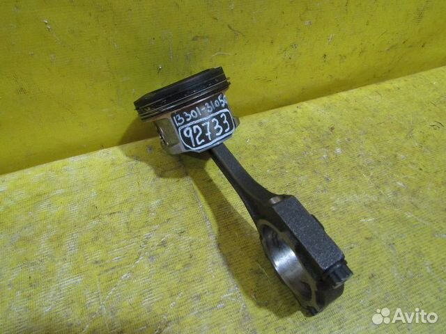 Поршень правый Lexus GS 05-12г 92733