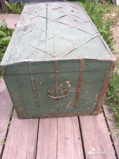 Сундук деревянный старинный