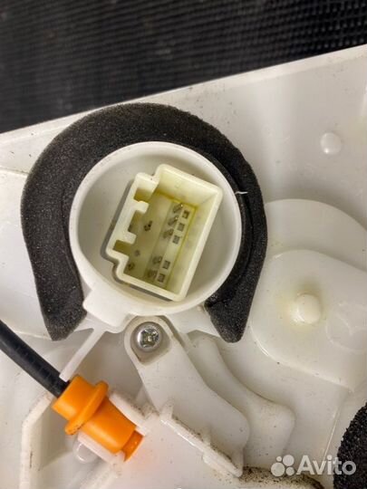 Замок двери передний правый Mazda Cx-5 KE