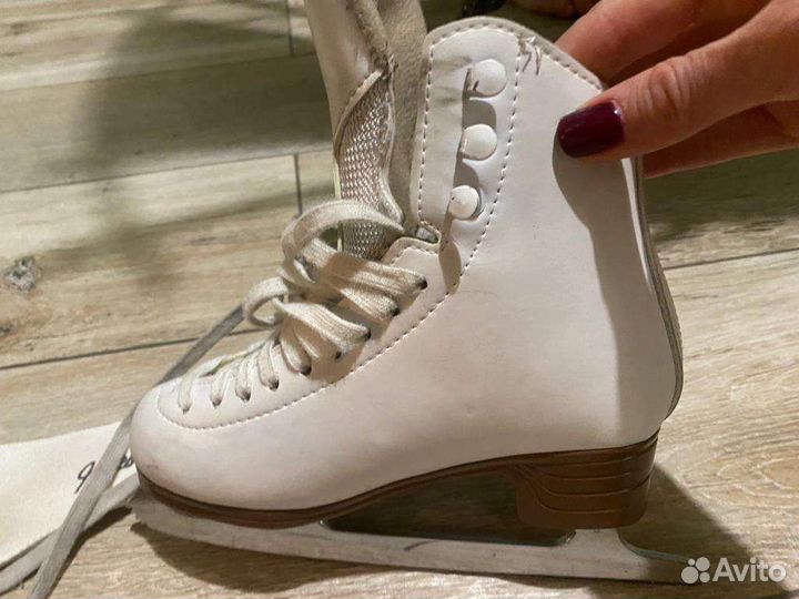 Фигурные коньки jackson artiste