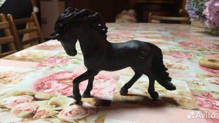 Жеребец Schleich