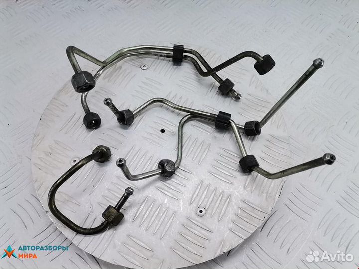 Трубка топливная Peugeot 406 рест. 2000 1570A1