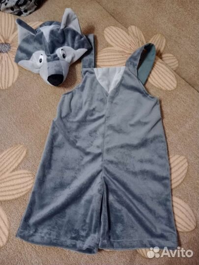 Новогодние костюмы:заяц, волк, медведь, на прокат