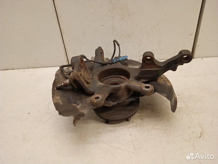 Кулак поворотный передний правый Land Rover Range