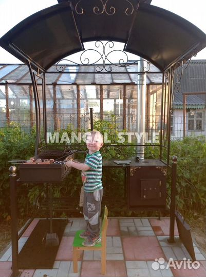 Мангал с крышей