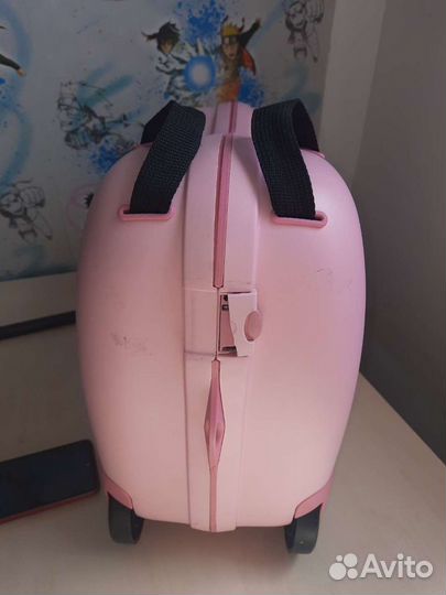 Дорожный чемодан