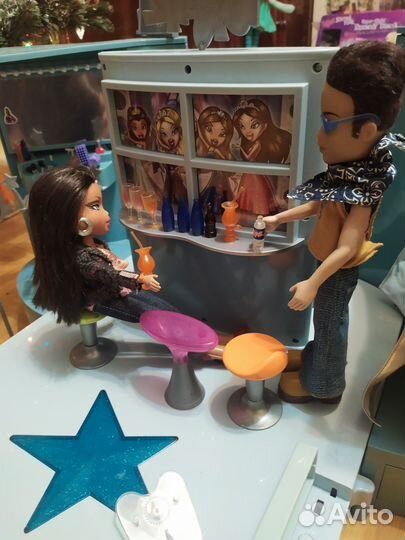 Подиум для кукол Братц Bratz 2003 год MGA