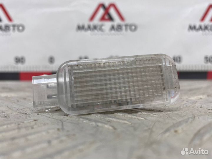 Б/У Плафон салона(обшивка салона, фонарь