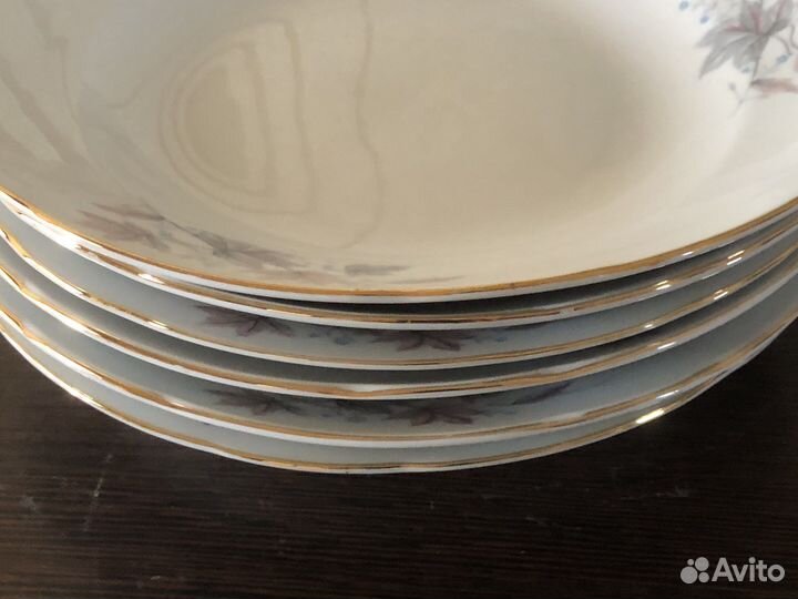 Шикарный набор тарелок. Япония. Фарфор