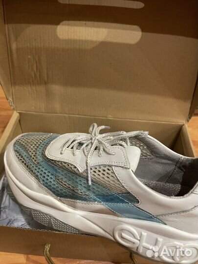 Кроссовки Respect