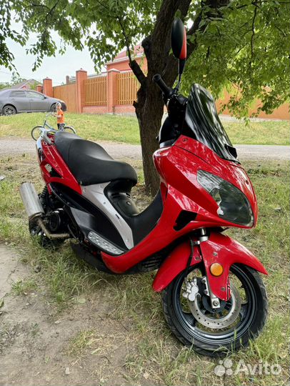 Скутер 200cc