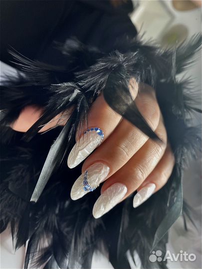 Обучение наращиванию ногтей