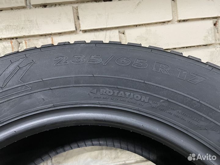 Nordman 8 235/65 R17 108T