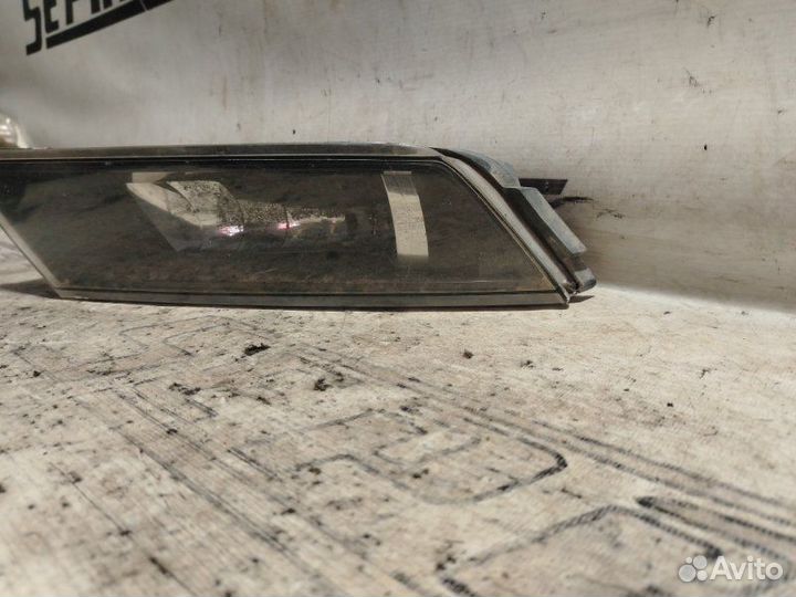 Фара противотуманная передняя левая Skoda Superb