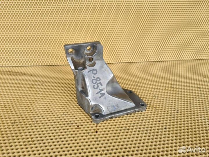 Кронштейн двигателя правый Infiniti Fx35 Fx37 Qx70