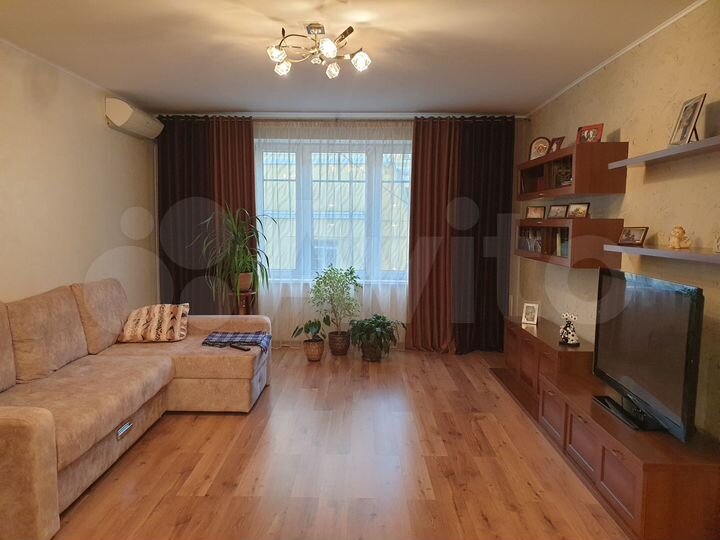 2-к. квартира, 80 м², 2/5 эт.
