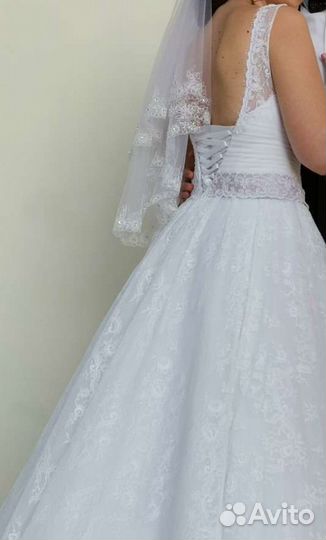 Свадебное платье