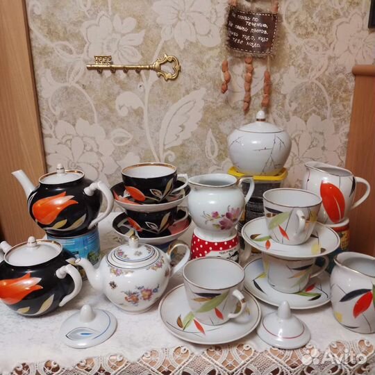 Чайник Дулево.Тюльпан на черном