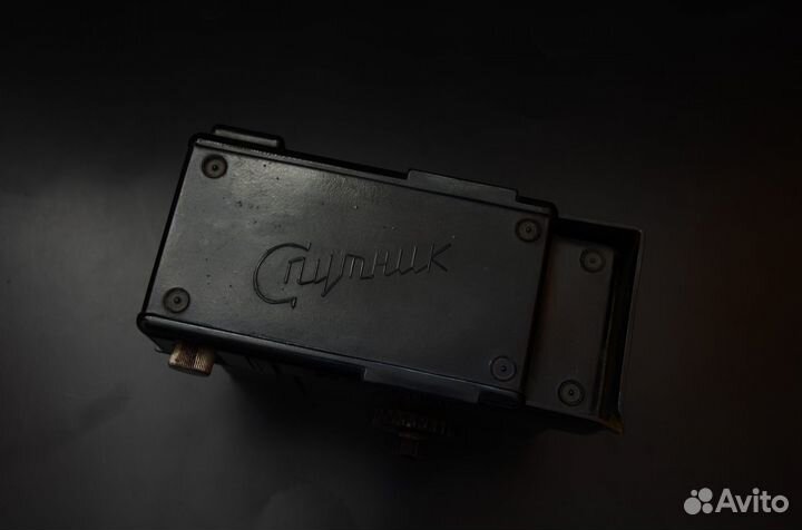 Фотоувеличитель, фотобачки, лабораторный фонарь