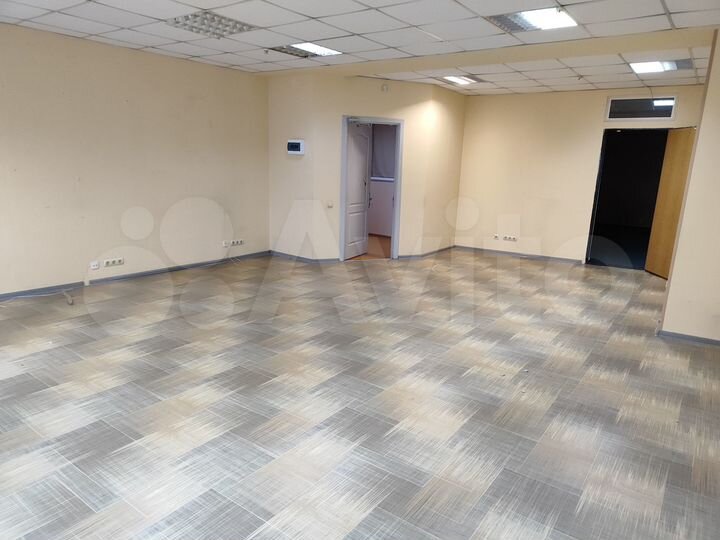 Офис с кассой, 74 м²