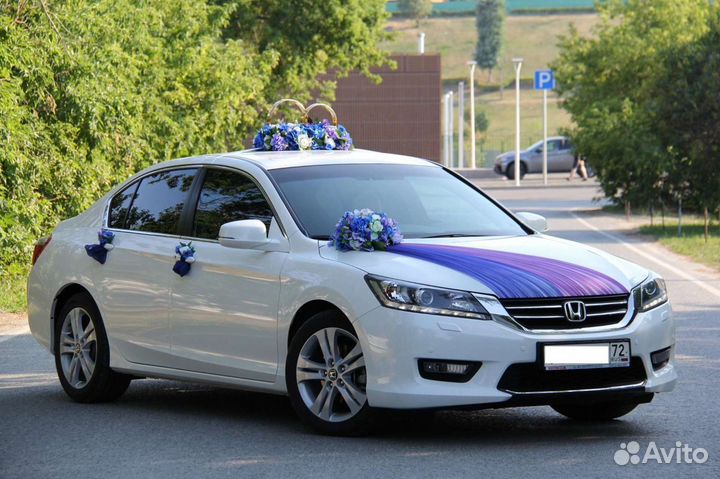 Украшения на свадебный автомобиль