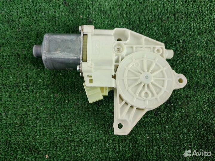 Мотор стеклоподъёмника передний левый Mercedes Be