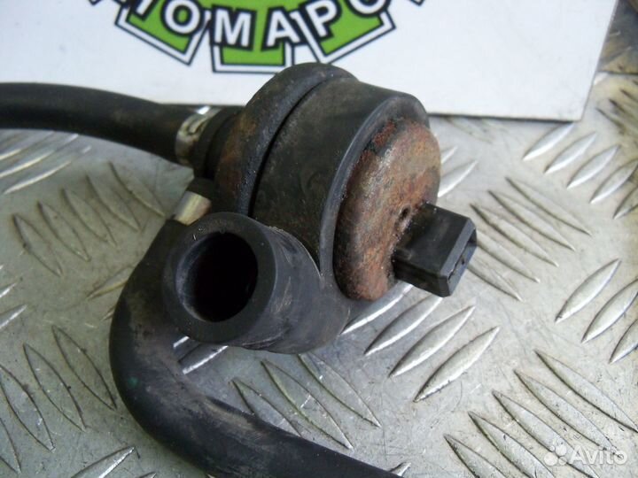 Клапан вакуумный Audi 100 C4 2.3 AAR