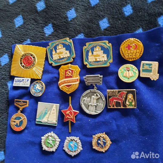 Значки советского времени разные