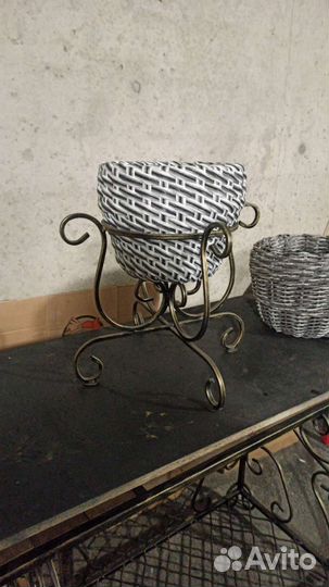 Кашпо для цветов + подставка