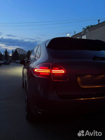 Фонари задние Black Porsche Cayenne 958 LED