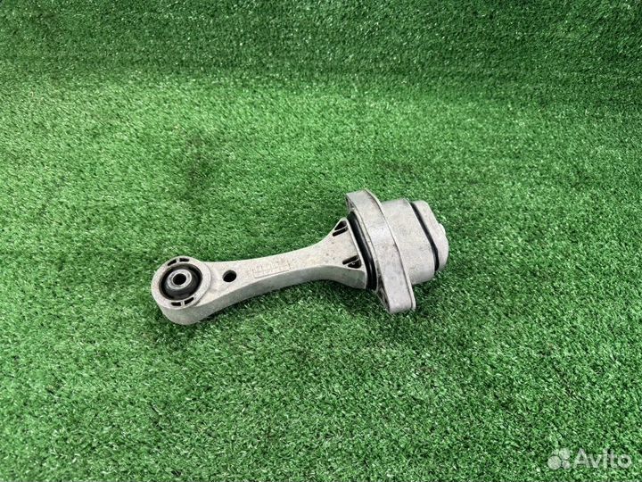 Опора двигателя, МКПП Skoda Octavia Tour