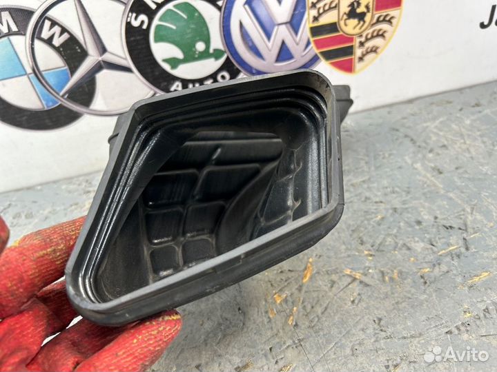 Воздуховод Audi A4 B8 cdnc 2010