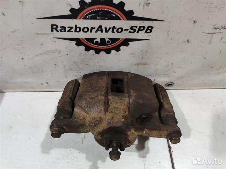 Суппорт передний правый Honda Civic viii