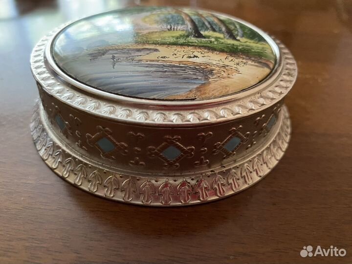 Шкатулка пудреница 