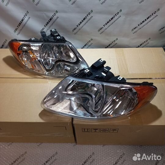 Новые фары Додж Караван 4 01-07г