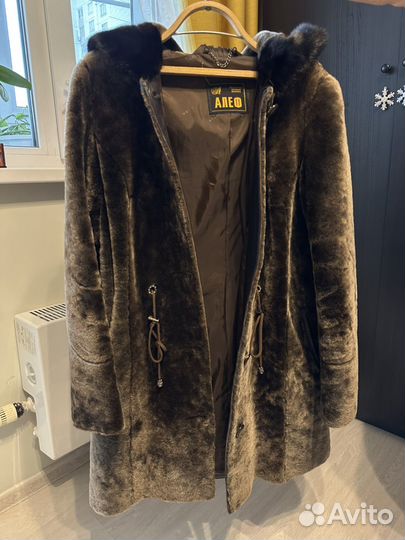 Шуба цигейковая 48-50 с норкой