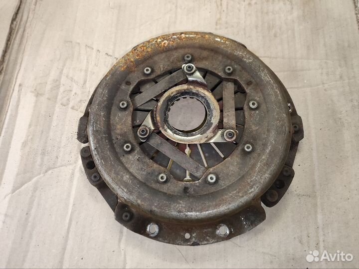 Ведущий диск сцепления (корзина) ваз 21213
