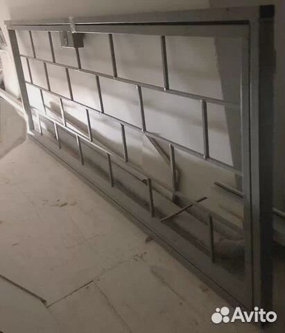 Дверь решётка металлическая - Узкая бу