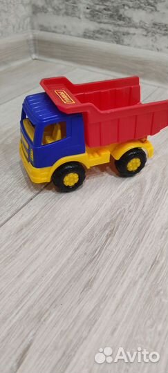 Пакетом детские игрушки машины