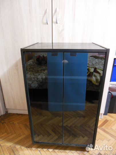 Тумбочка на колёсиках, чёрная,Эстония