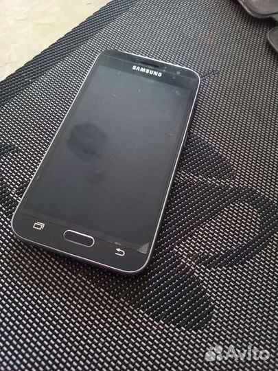 Телефон Samsung j1 2016