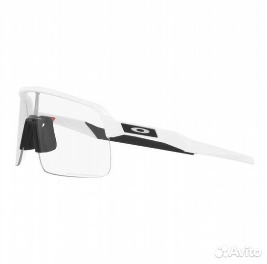 Солнцезащитные очки Oakley Sutro Lite Matte White