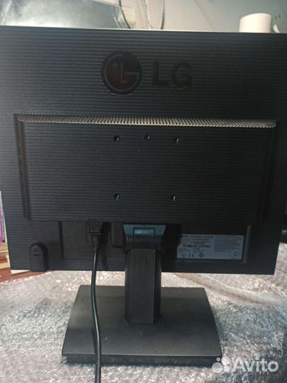 Монитор LG 1919s