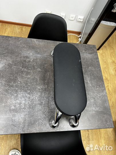 Подлокотник для маникюра