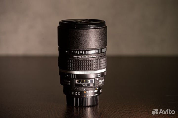 Объектив Nikon 105mm f/2D AF DC-Nikkor