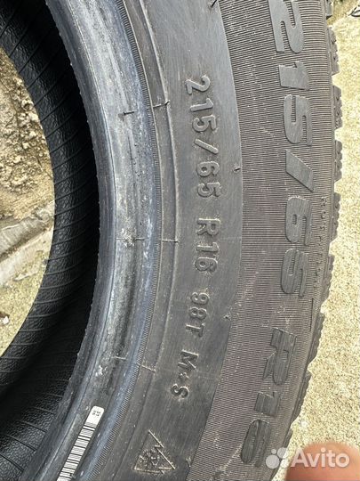 Pirelli Formula Ice 215/65 R16 98T