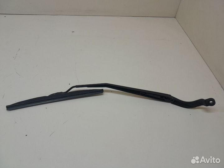 Поводок стеклоочистителя передний правый Nissan Al