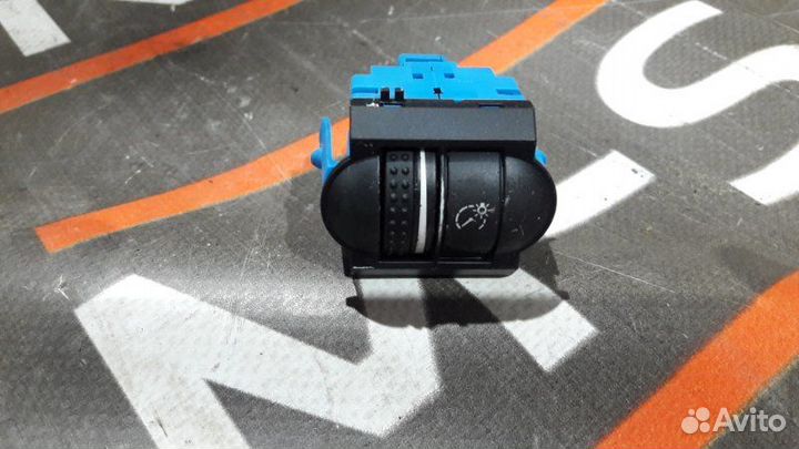 Кнопка освещения панели приборов Volkswagen