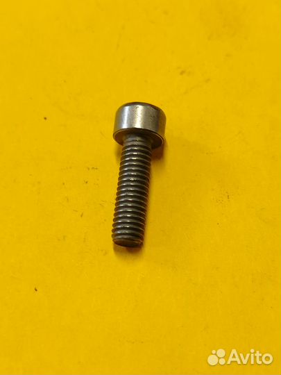 Винт с цилиндрической головкой VAG