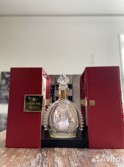 Коллекционная коробка+графин Remy Martin Louis 13